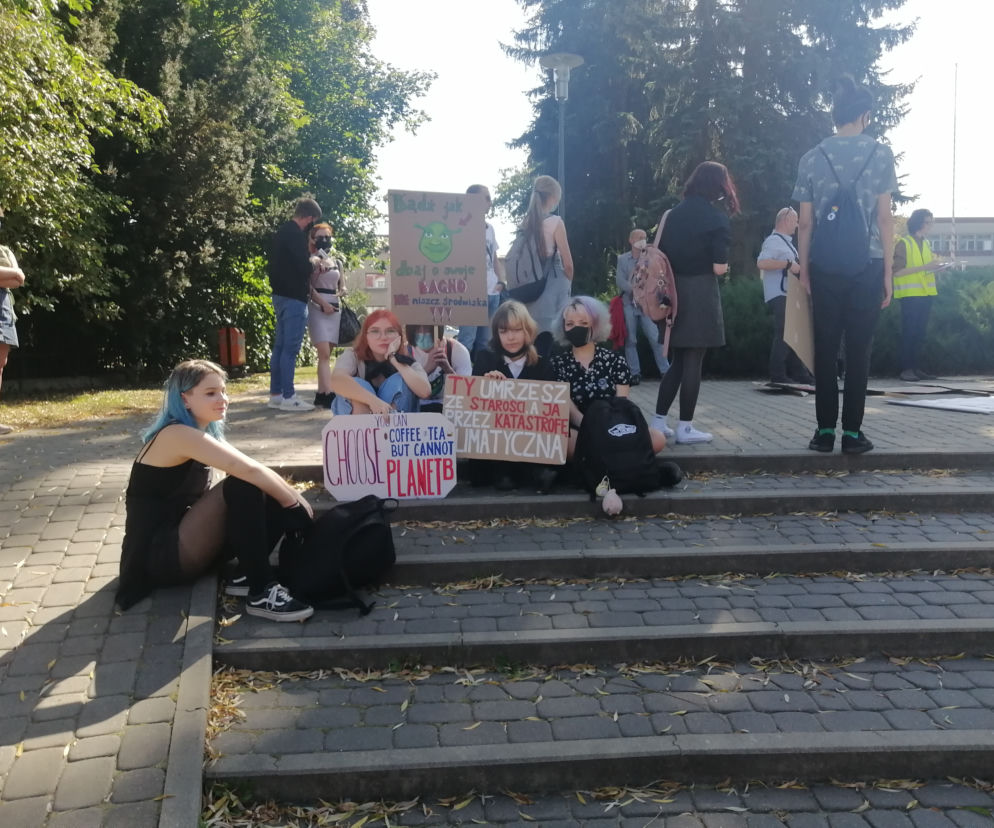 Wyszli na ulicę domagać się klimatycznej sprawiedliwości. 