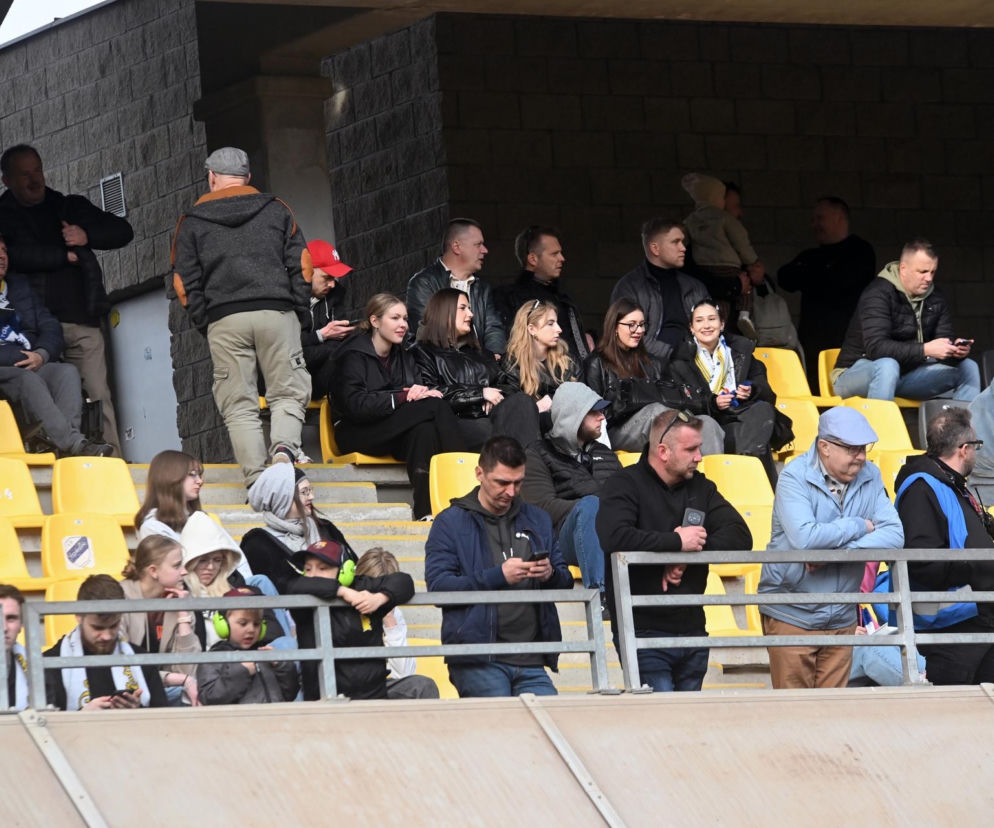 PRES Grupa Deweloperska Toruń - Bayersystem GKM Grudziądz, zdjęcia kibiców i zawodników ze sparingu przed startem PGE Ekstraligi