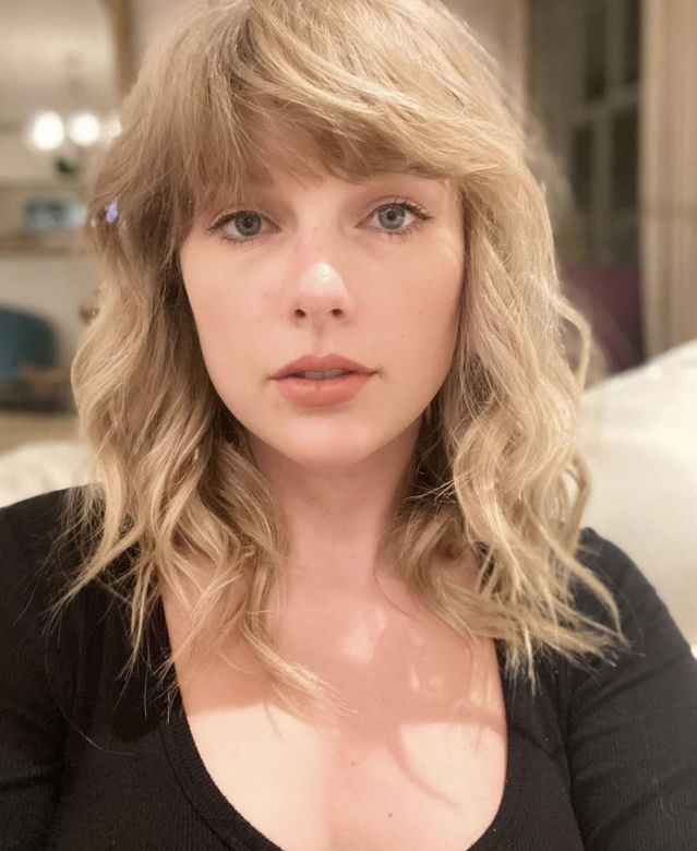 Taylor Swift pierścionek