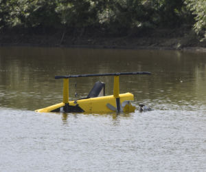 Helikopter wpadł do Wisły pod Zakroczymiem