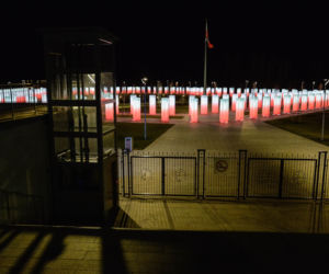 Dzieło ojca Rydzyka dumnie lśni w nocy