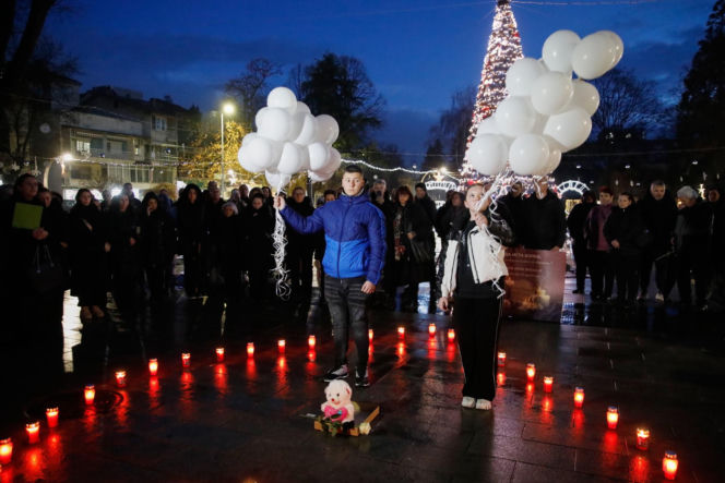 Szokująca decyzja sądu po pożarze w Szwajcarii! Nie żyje 40 osób, on chodzi wolno