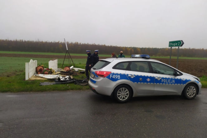 Zrównał kapliczkę z ziemią i uciekł! Jak 55-latek wytłumaczył się policji?