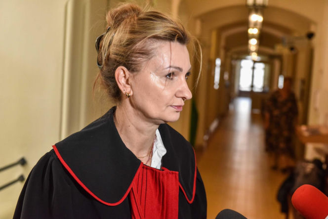 „Pan Frytka” i jego kolega stanęli przed sądem za brutalny gwałt w Toruniu
