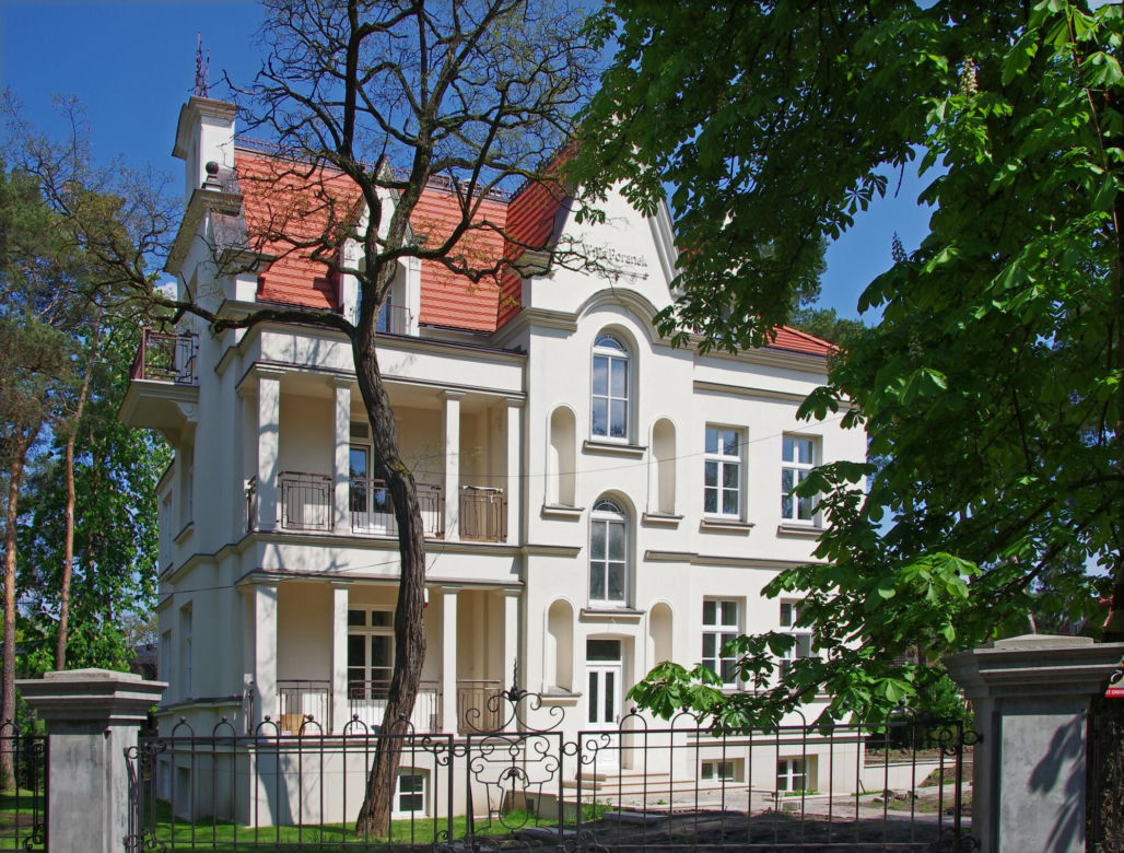 Nie musisz jechać do Ciechocinka. Ten uzdrowiskowy kurort leży tuż pod Warszawą
