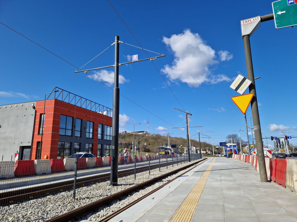 Tramwaje wróciły na Toruńską! Modernizacja torowiska zakończona przed terminem