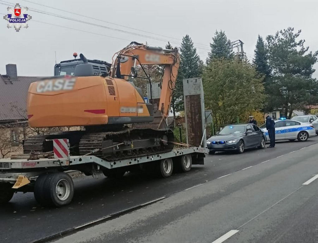 Wiózł koparkę i rwał linie energetyczne przez 10 kilometrów!
