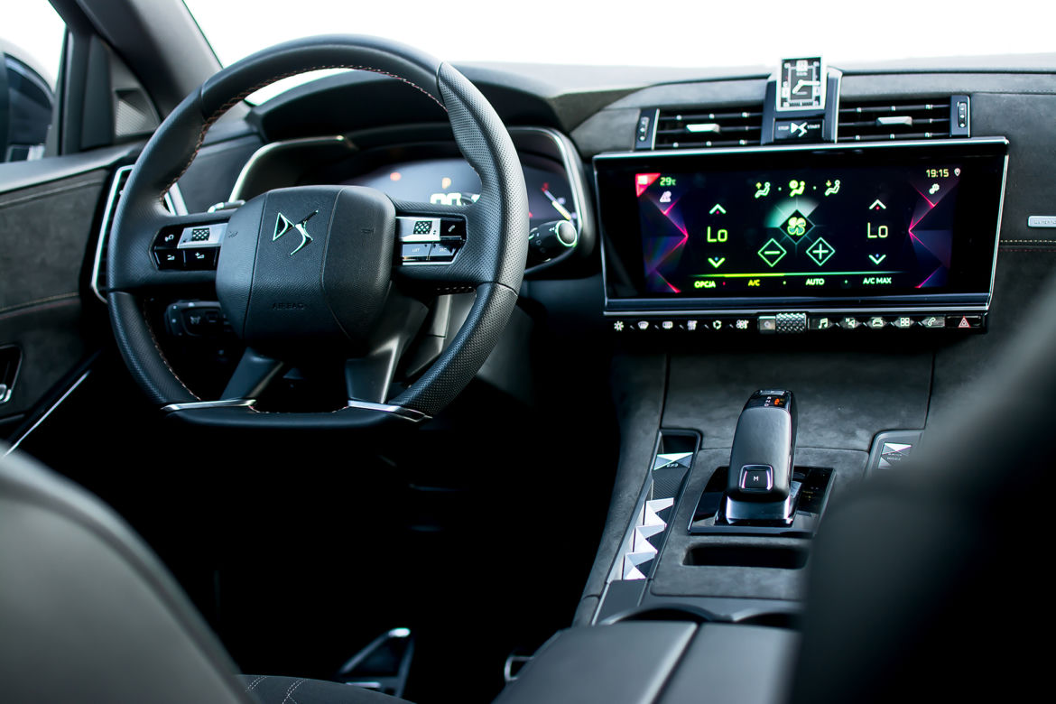 DS 7 Crossback Grand Chic 2.0 BlueHDI 177 KM AT