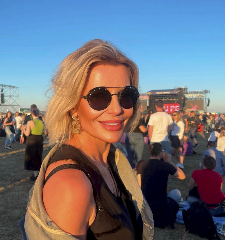 Joanna Racewicz prezentuje się fenomenalnie! Pokazała zdjęcie w bikini [GALERIA] 