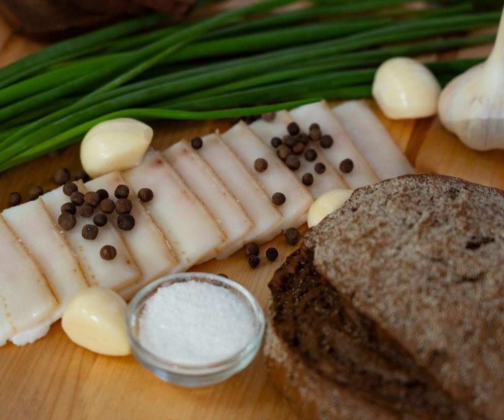 To właśnie ten składnik rujnuje serce i krążenie. Wyniki raportów pokazują, że Polacy przesadzają z nim od lat