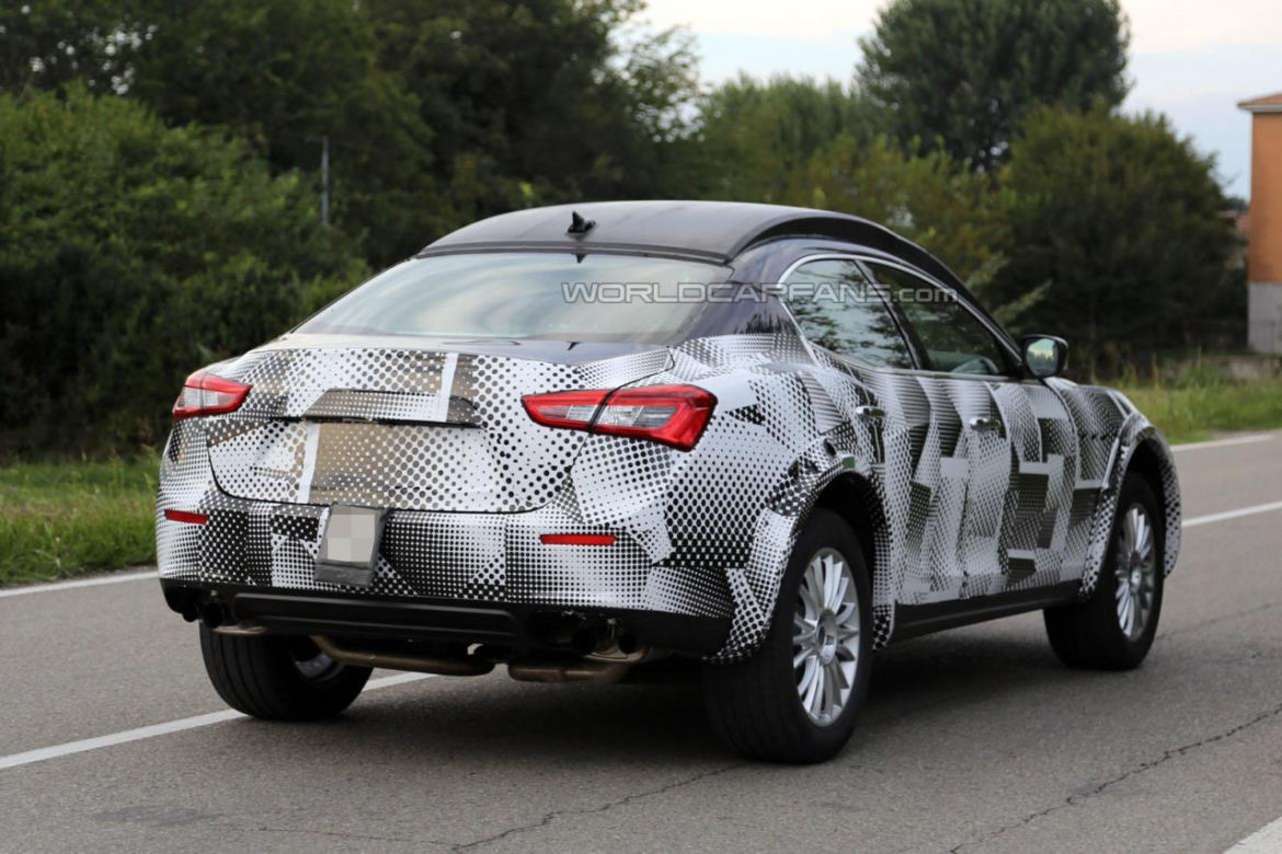 Maserati Levante - zdjęcia szpiegowskie