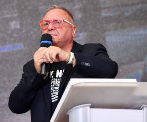 Owsiaku, nie idź do polityki