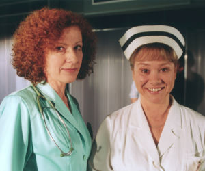 Na dobre i na złe. Jadwiga Ziemiańska (Renata Berger), siostra Danuta (Daria Trafankowska)