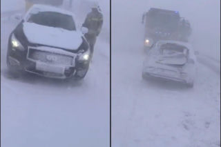 Wypadek na S7, zderzyły się cztery pojazdy. Mazowiecka policja ostrzega