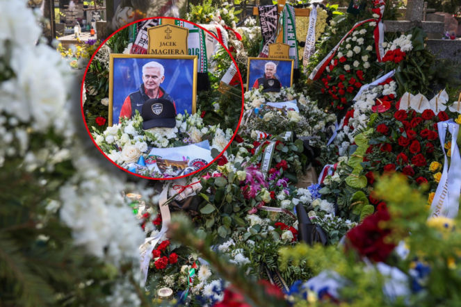 Zobaczyliśmy grób Jacka Magiery dwa dni po pogrzebie. Mnóstwo szalików i ta szczególna czapka. Trudno opanować łzy 