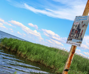 Prezydent Szczecina pomógł w sprzątaniu Plaży Mieleńskiej