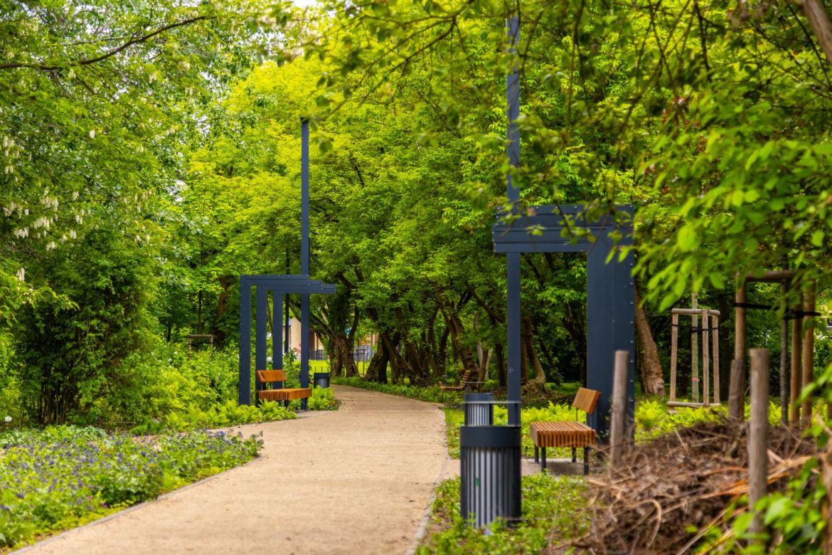 Park linearny przy ul. Suwak w Warszawie
