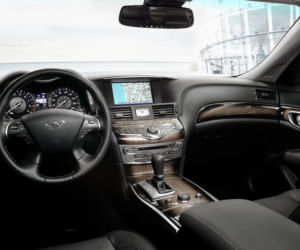 nowe Infiniti Q70L