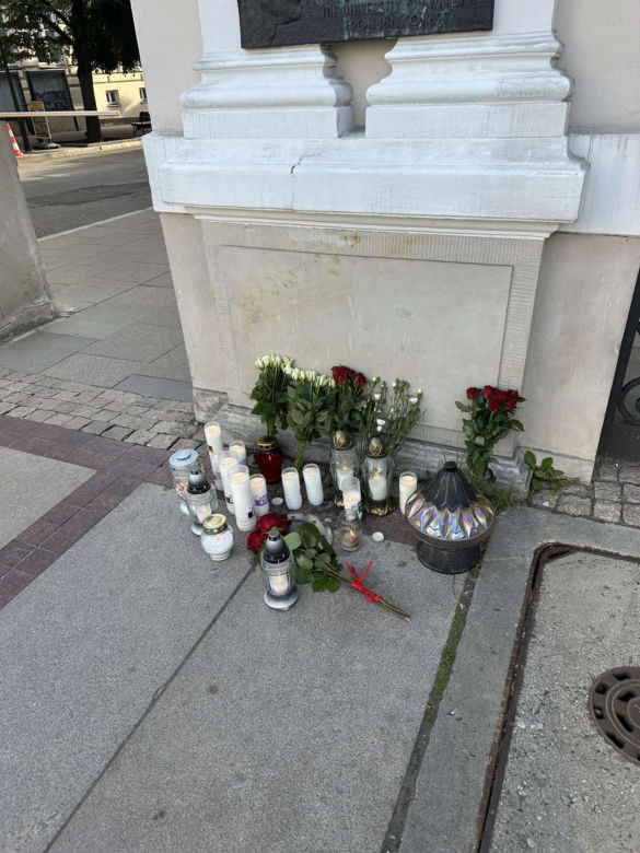 Upamiętnienie brutalnie zaatakowanej pracowniczki UW (8.05.2025)