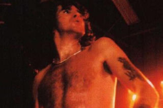 Tak Bona Scotta wspominał Angus Young. Wokalista AC/DC skończyłby 80 lat