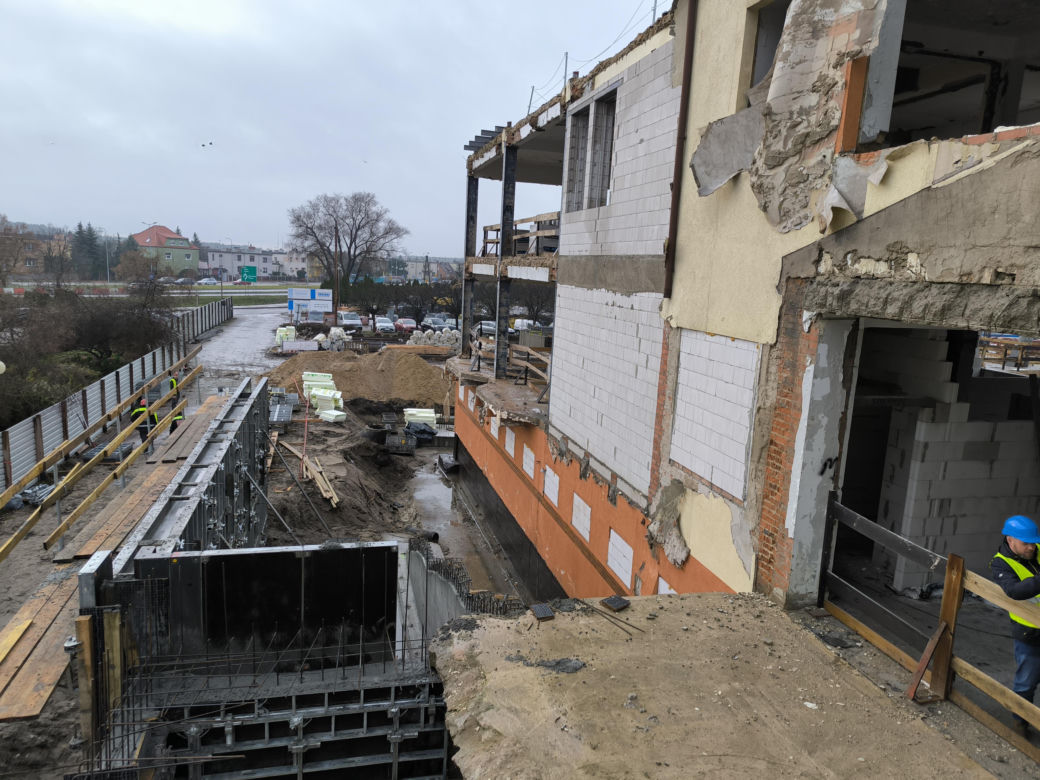 Modernizacja pływalni Akwawit w Lesznie