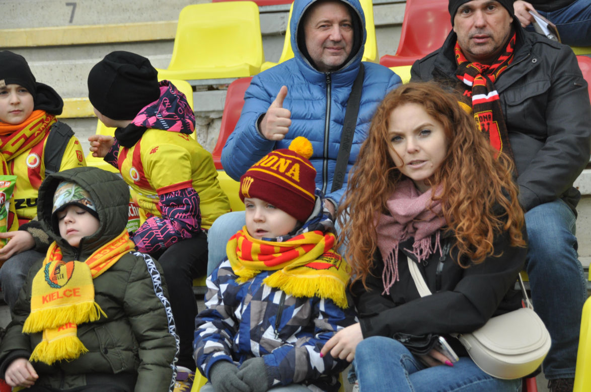 Korona Kielce - Pogoń Szczecin. Zobacz zdjęcia z trybun Suzuki Areny