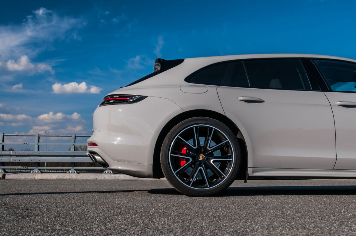Porsche Panamera Turbo Sport Turismo 4.0 V8 550 KM