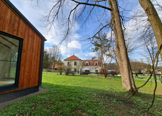 Centrum Paderewskiego w Kąśnej Dolnej