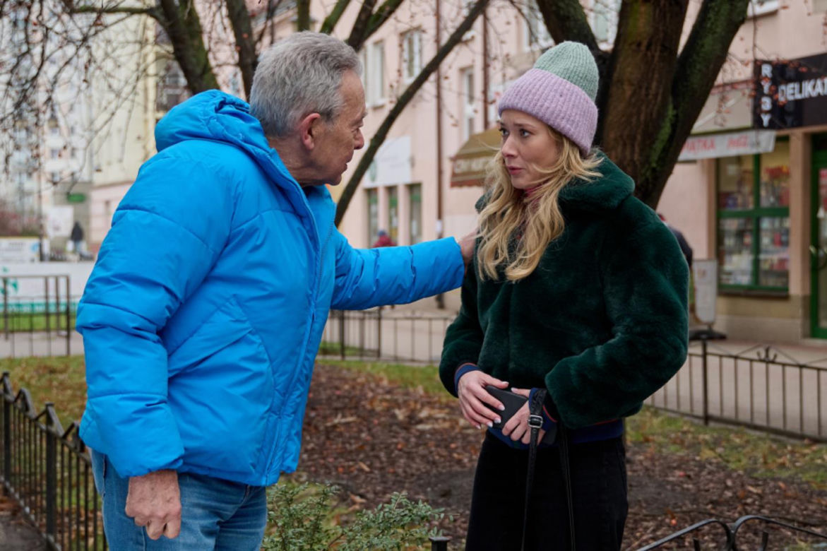 Na Wspólnej odc. 3985. Łucja Agier (Magdalena Kaczmarek), Witold Strzelecki (Roch Siemianowski)
