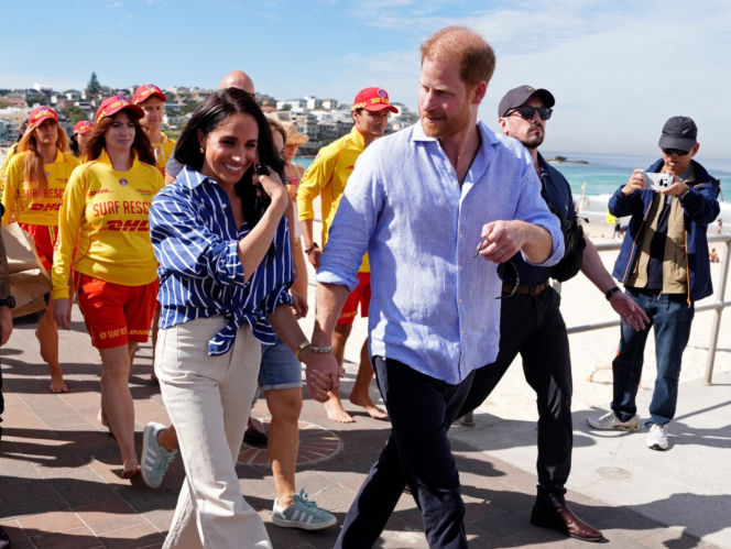 Książę Harry i jego żona Meghan wracają do Wielkiej Brytanii
