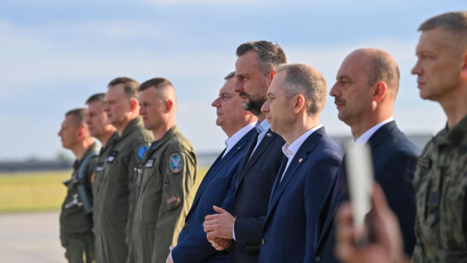 Szef MON nie krył dumy. Pierwsze F-35 już w kraju