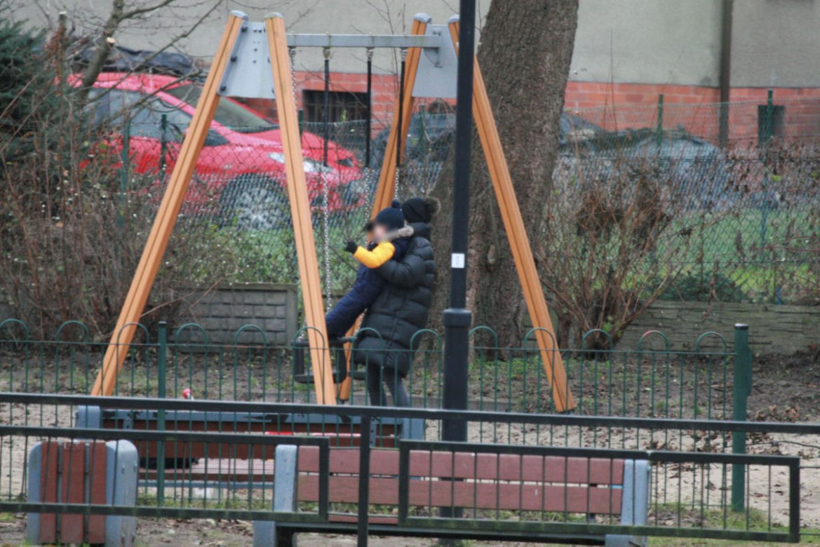 Marta Kaczyńska. Zabrała Stasia na spacer do rybnego