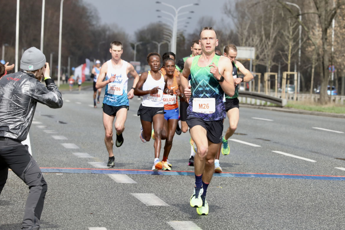17. Półmaraton Warszawskie. Gigantyczne utrudnienia w stolicy. Ulicami przebiegnie 15 tysięcy osób!