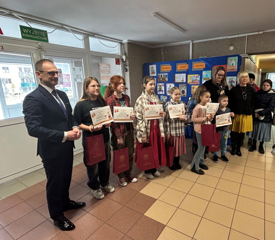 Rzeźby Szewczyków nową atrakcją Kazimierza Biskupiego