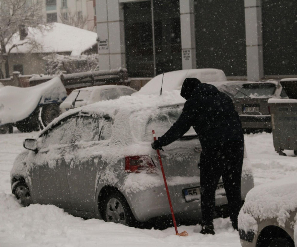 Nawet -19 stopni, opady śniegu i porywisty wiatr. Nowa prognoza pogody