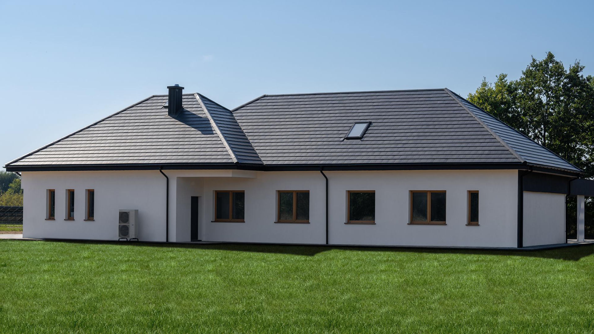 czarny dach
