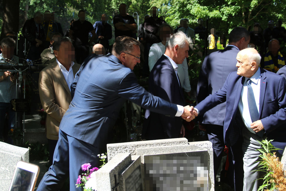 Pogrzeb Janusza Kupcewicza. Ikony polskiej piłki pożegnały sportowca