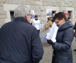 Protest przed sądem w Bydgoszczy. „Stoimy murem za niezawisłymi sędziami” 