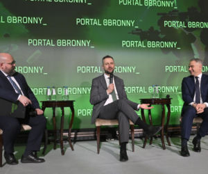 Konferencja Portalu Obronnego „Odporność cyfrowa i informacyjna Polski. Wyzwania w dobie wojny hybrydowej. Drugi panel