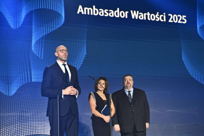 Radosław Sikorski odznaczył Ambasadorów Totalizatora Sportowego