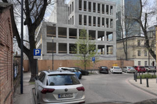 Plebania na zlikwidowanym cmentarzu Świętokrzyski w Warszawie