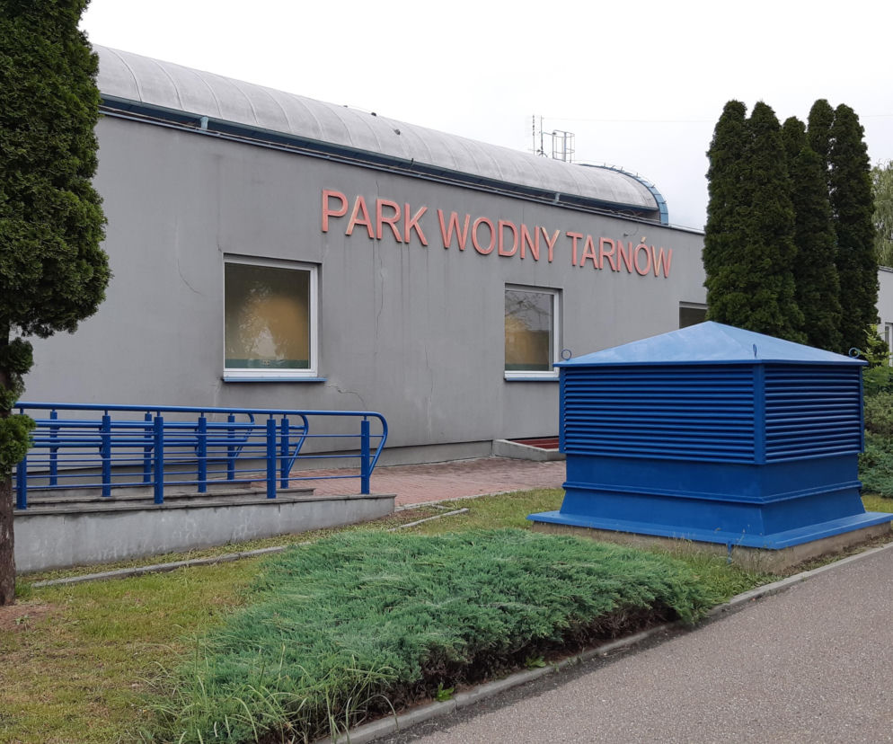 Pomylili próbki wody, miasto zamknęło zły basen! Laboratorium zapłaciło karę 