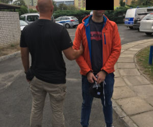 Upatrywał ofiary na przystankach