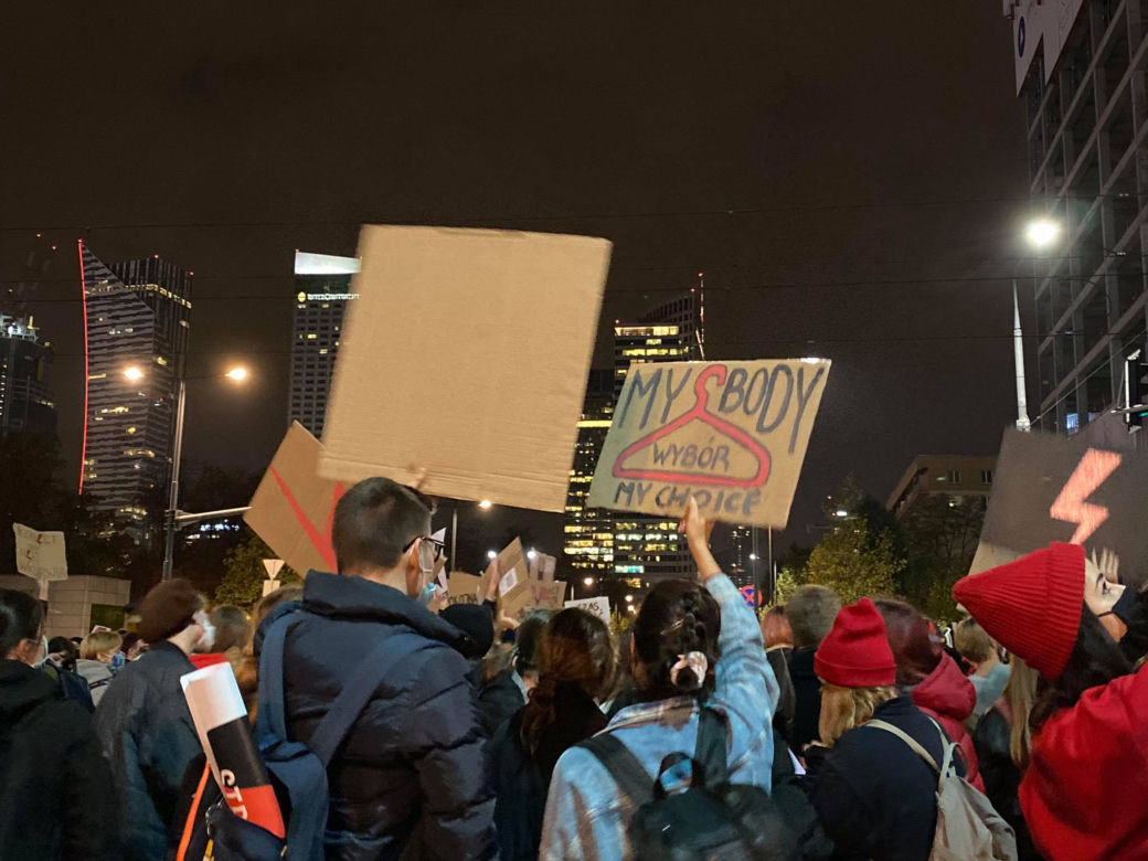 Kobiety protestują w Warszawie. Ogólnopolski Strajk Kobiet