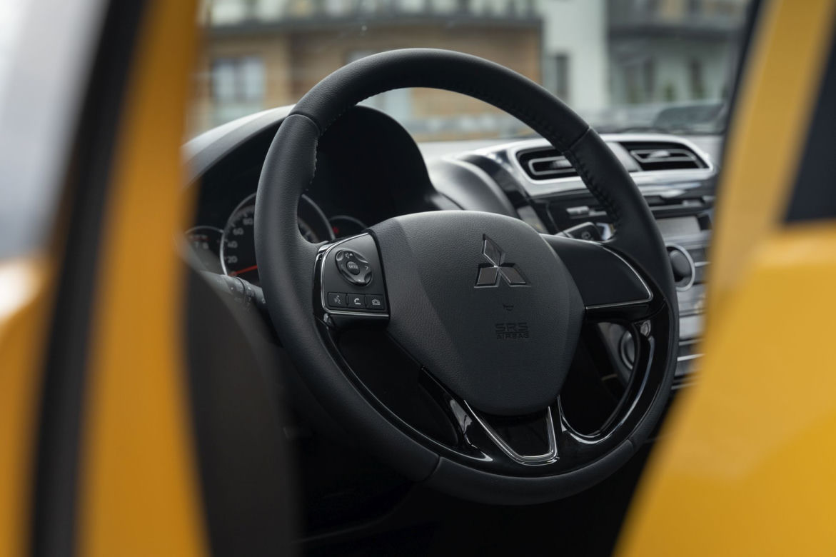Mitsubishi Space Star 1.2 MIVEC CVT Insport (2020)