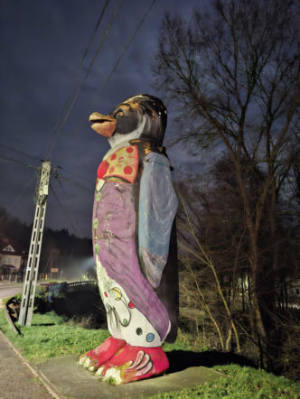 Giga-Pingwin w Dołach Biskupich: Gwiazda prosto z ekranu