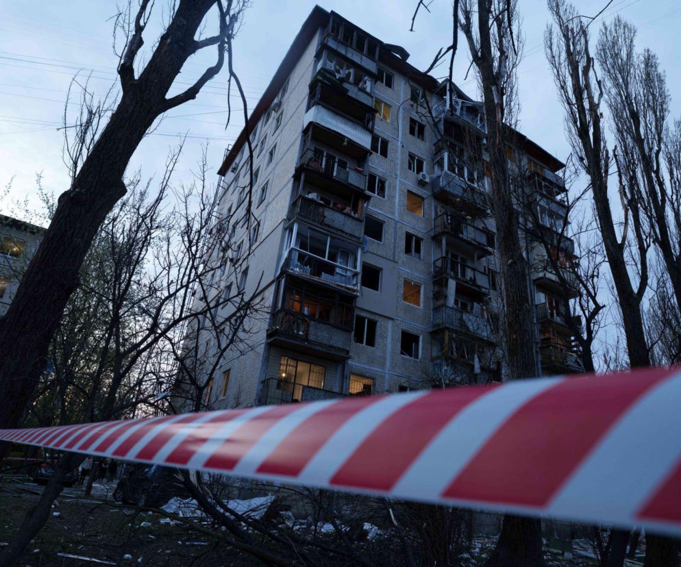 Rosyjski zmasowany atak na Ukrainę. Ponad 40 rakiet i setki dronów uderzyły w miasta