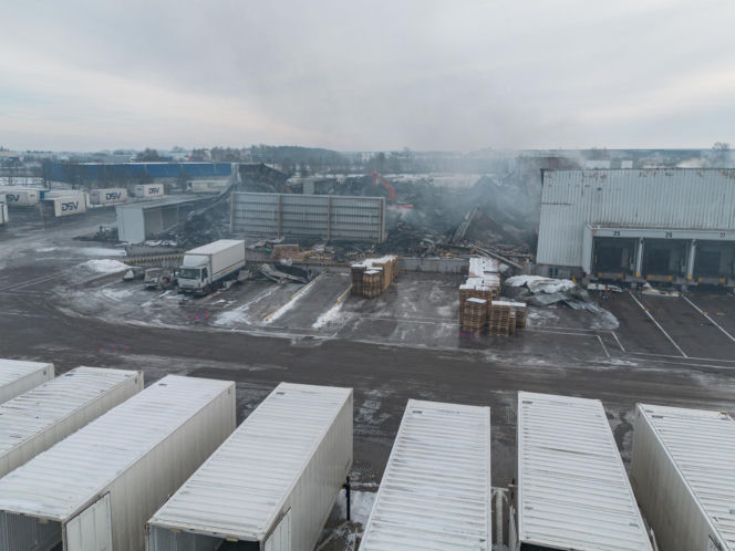 Wielki pożar magazynu pod Poznaniem. Skala zniszczeń poraża!