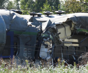Wstrząsające zdjęcia z katastrofy kolejowej na Mazowszu