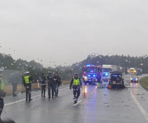 Tragiczny wypadek na obwodnicy Torunia. Trzech mężczyzn zginęło na S10. Zdjęcia od policjantów i strażaków
